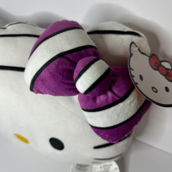 BRAND NEW Hello Kitty Mummy Halloween Purple LARGE 17” Pillow Sanrio Plush‎ - Picture 3 of 5